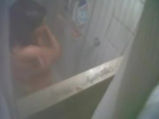 Istri saudara mandi tersembunyi kamera mata-mata
